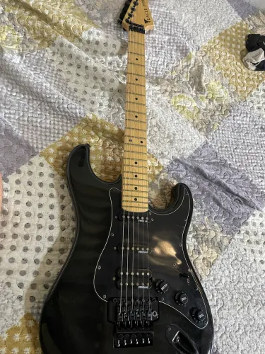 GUITARRA EAGLE STM 771 floyd rose
