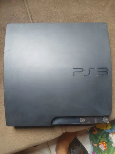 Ps3 slim 500 gb, + de 10 jogos e com 2 controles. Vídeo game destravado