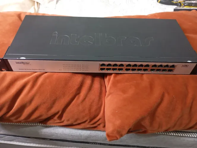 Vendo Switch 24 portas Giga Intelbras