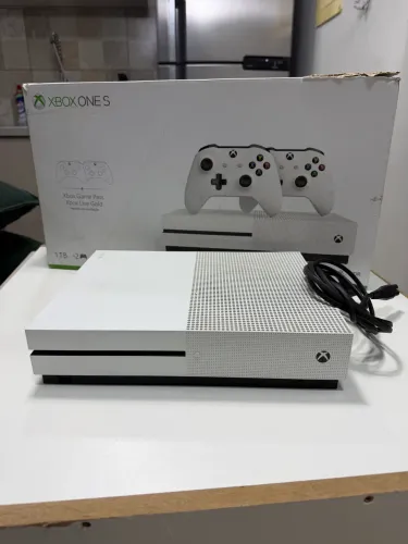 Xbox One S 1TB Branco + Caixa Original | Excelente Estado