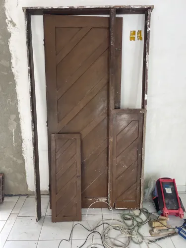 Porta com caixa de porta usado
