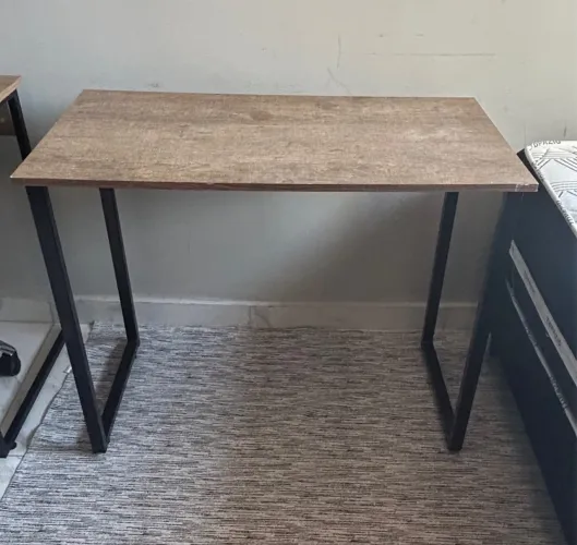 Mesa industrial (90 x 1,20 cm)usada (*sem nenhum defeito*) por R$ 180,00 reais