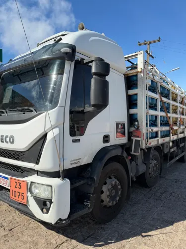 Caminhão BITRUCK Iveco Tector 31.300 2023