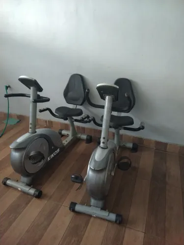 Bicicleta ergométrica horizontal unidade 1800$