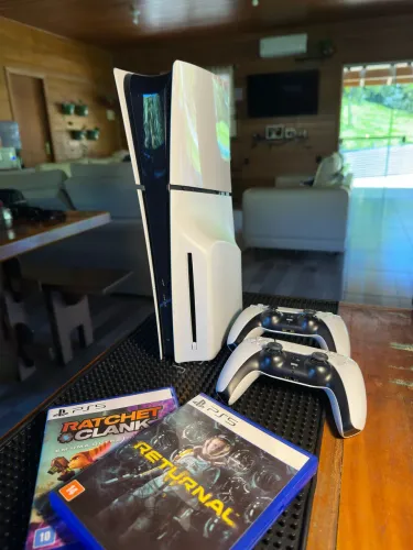 Vendo PlayStation 5 em ótimo estado