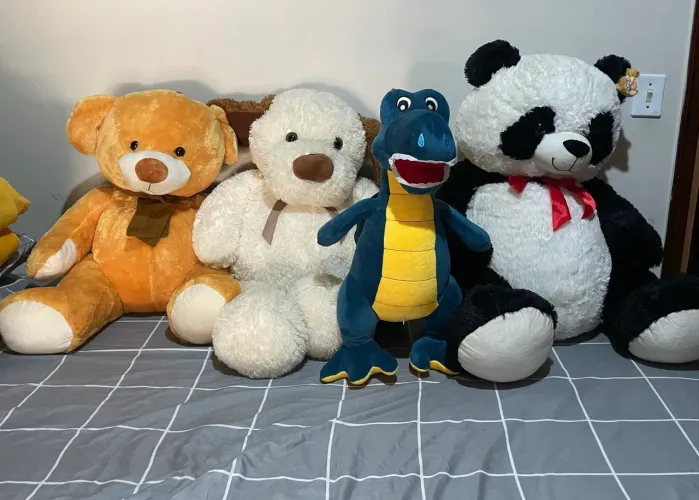 Lote com 4 Pelucias grandes 