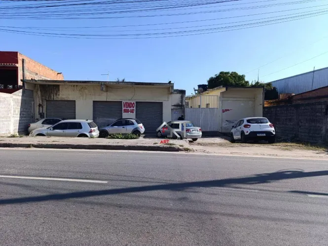 Ponto comercial de 800m² na avenida principal de João Goulart