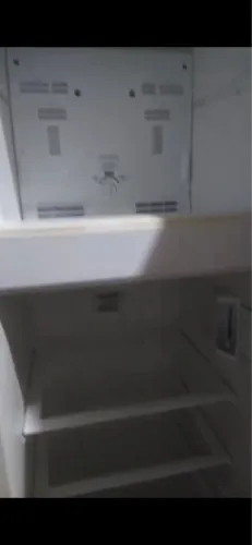Vendo geladeira em ótimo estado vt110