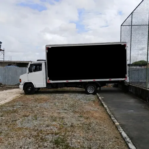 Mudanças e cargas / B-Forte Transportes