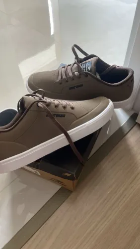 Tenis novos originais 