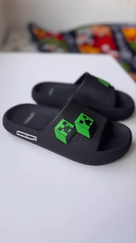 Chinelo Slide Minecraft Creeper Infantil Preto/Verde - 33/34
