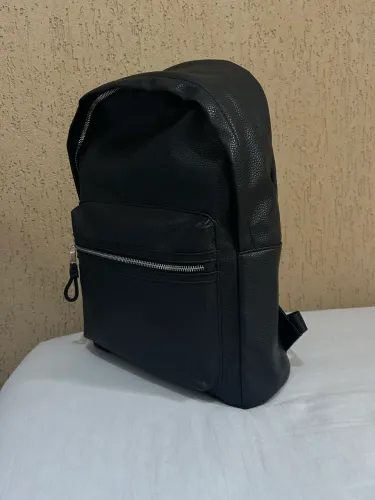 Mochila Viko de couro sintético preto unissex