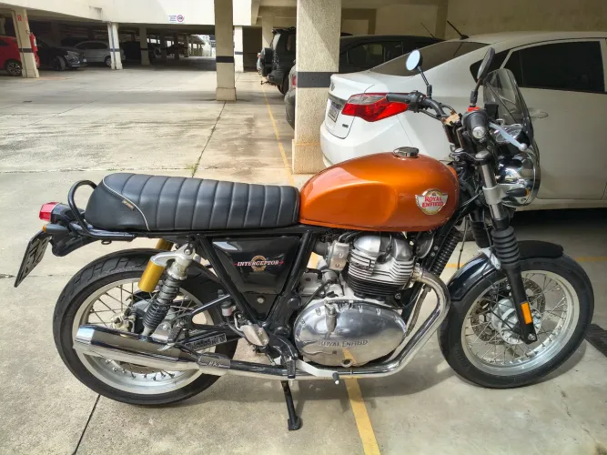 Royal Enfield Interceptor 650 nova