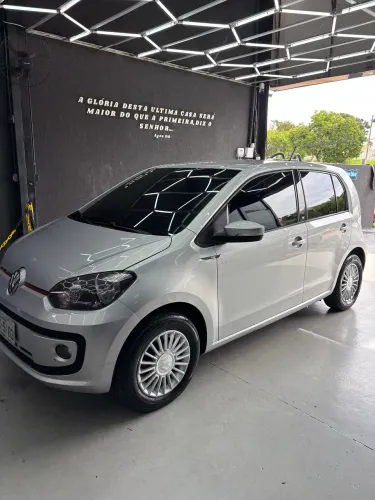 Volkswagen Up! Move 1.0 TSI Total Flex 12V 5P 2016