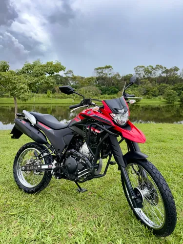 Lander 250 zera 4,200 km rodados 