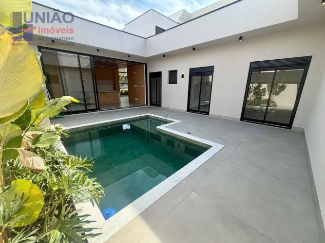 Casa Térrea a Venda em Condomínio Fechado em Indaiatuba/SP.