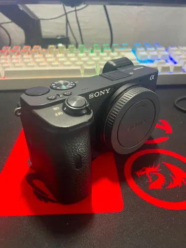 CÂMERA SONY A6600 ? ESTADO DE NOVA | ÚNICO DONO