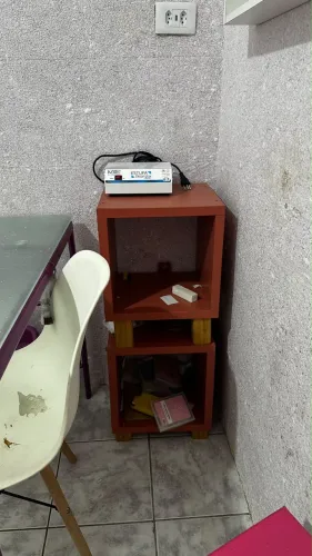 Móvel de canto
