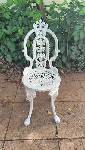 Cadeira de ferro pra jardim