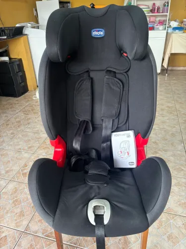 Cadeira auto Chicco youniverse fix 9 a 36kg