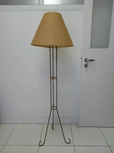 Luminária de chão