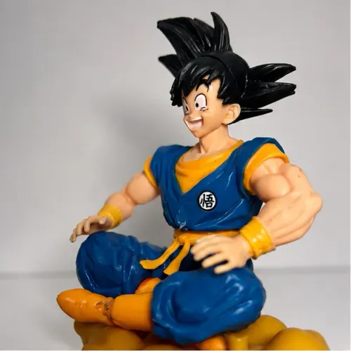 Figura Goku Sentado na Nuvem Voadora - Miniatura Colecionável Anime