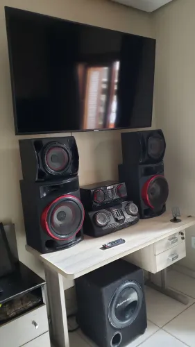 LG CL87 XBOOM 2350W RMS + LG CJ44 400W RMS(Montenegro,RS)