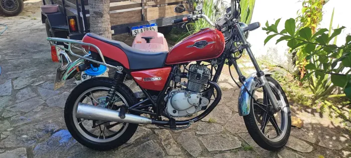Moto Suzuki intrunder 125 