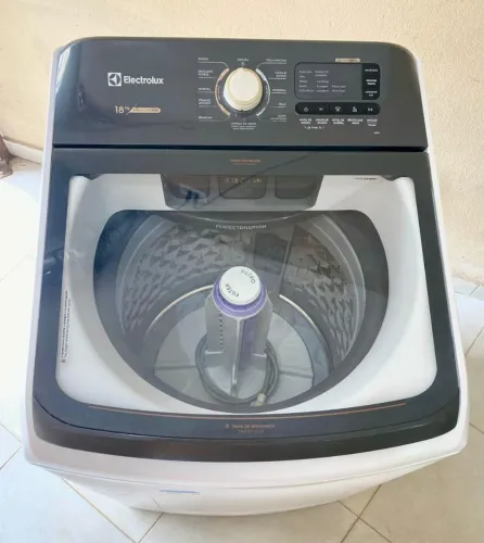 Máquina de Lavar Eletrolux 18KG MODELO NOVO PAINEL DIGITAL FAÇO ENTREGA