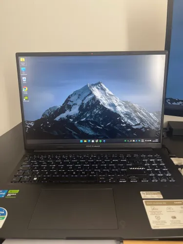 Notebook asus Vivobook 16x