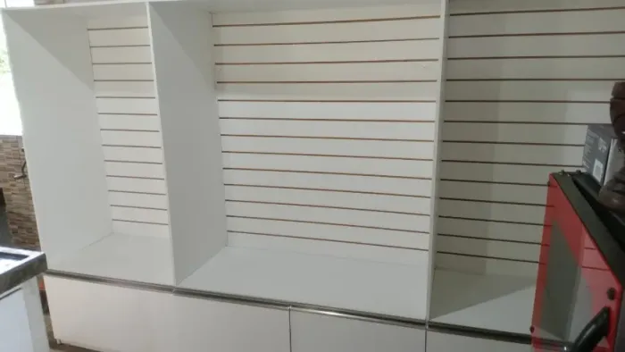 Móvel Armário em MDF, canaletado, com 4 gavetão