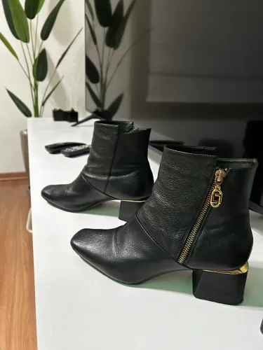 Bota 37