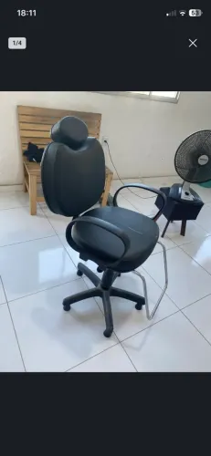 Vendo cadeira de barbearia ou salão