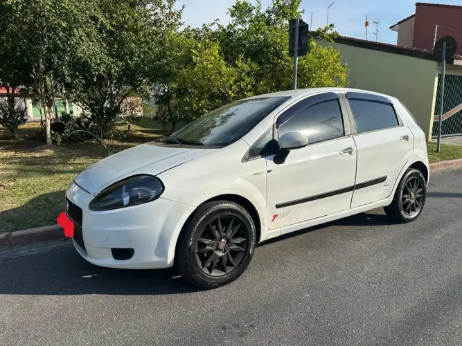 Fiat Punto Essence 1.6 Flex 16V 5P 2012