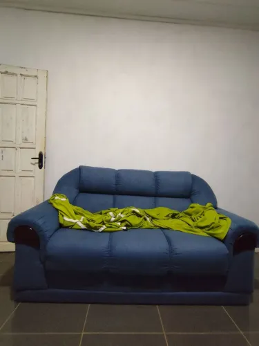 Dois sofás recem reformados