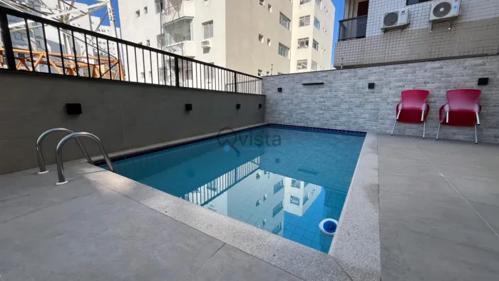 Apartamento para Locação Anual no Tombo / QVista Inteligência Imobiliária Guarujá.