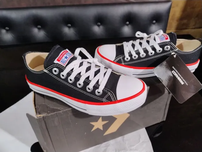 Tênis ALL star tamanho 36 com 22/23 de palmilha novo 
