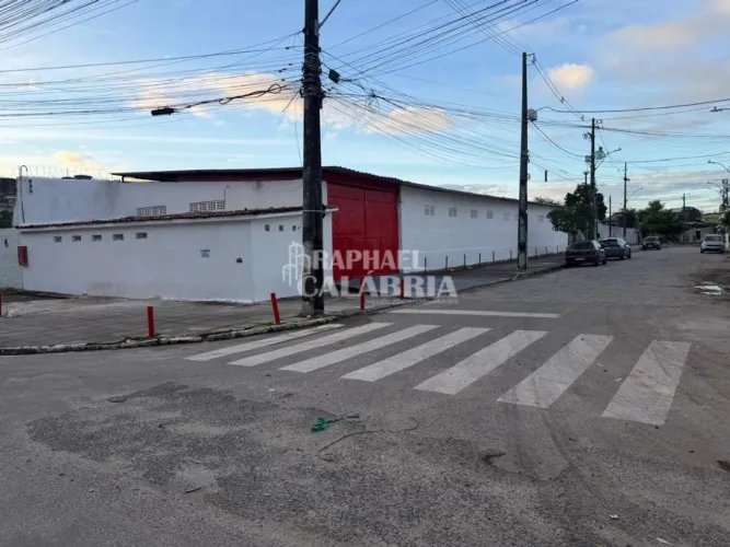 GALPÃO DE 500m² NO BAIRRO DE ÁGUA FRIA / ARRUDA - LOCAÇÃO