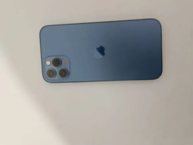 Vendo iPhone 12 Pro 256gigas 80% bateria celular em ótimo estado