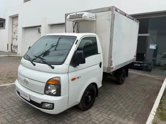 HR 2016 com Baú refrigerado