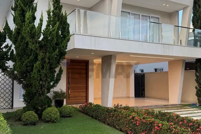 Viva com Estilo: Casa no condomínio Residencial Jardim Botânico!