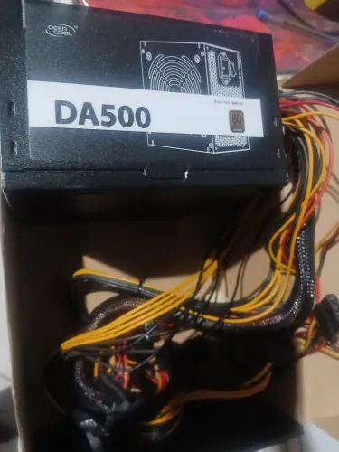 Fonte de 500 w para pc.