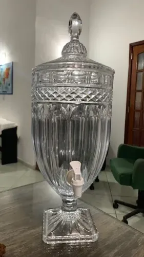 Suqueira de cristal com pé e tampa de 4,5 L capacidade