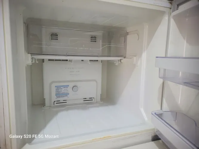 Vende-se Refrigerador Electrolux 382L