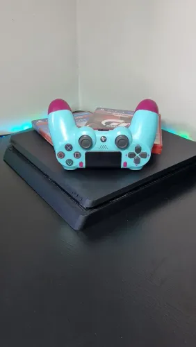 Ps4 Slim 1TB BEM conservado + 2 Jogos + Controle + Cabos
