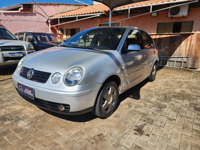 Volkswagen Polo Sedan Evidence 1.6 MI T.flex 8V 4P 2005