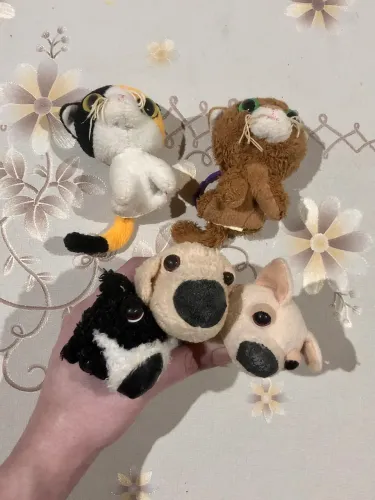 Pelúcias Cachorros e Gatos McDonalds