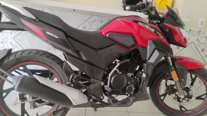 Vendo moto SHINERAY 160 nova. Perfeita para rodar de APP