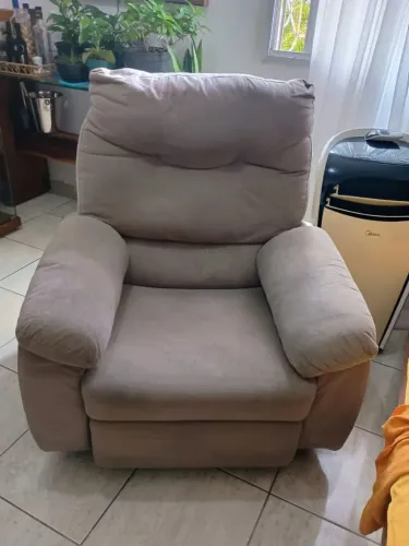 Vendo Cadeira Reclinável