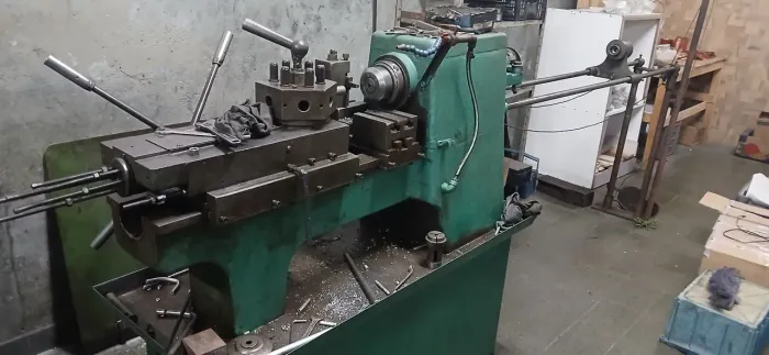 Torno Revólver Iran 1 1/2 